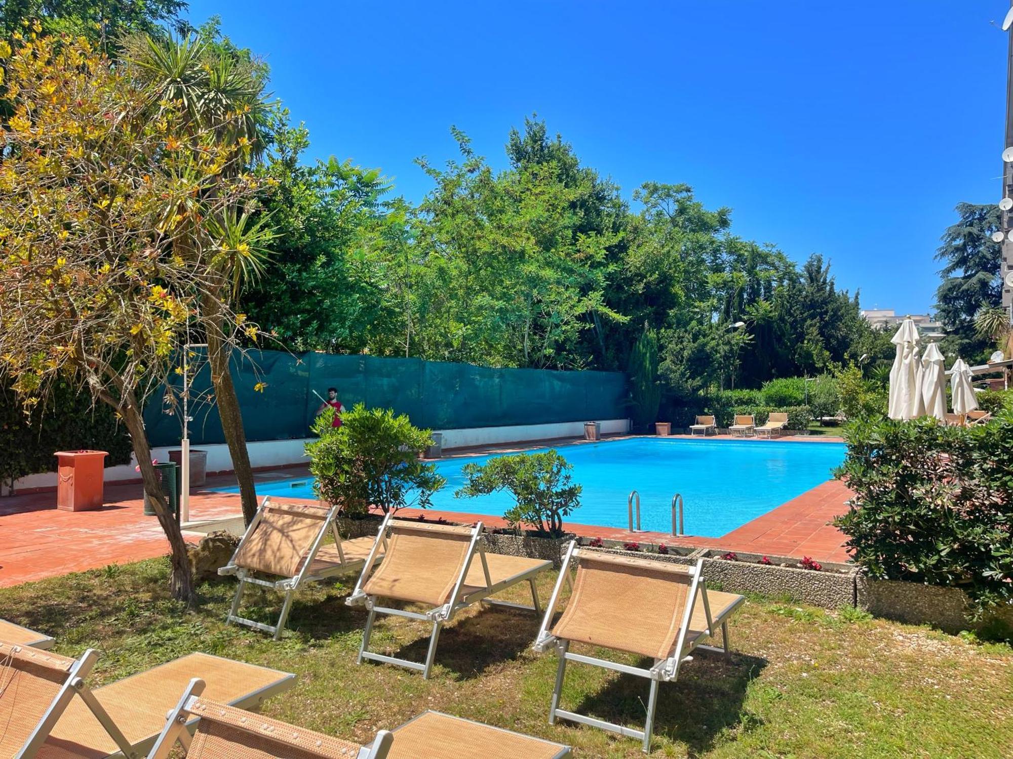 Modern Apartment 10 Min Vatican Parking&Pool Roma Dış mekan fotoğraf